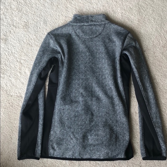 Zip up - Picture 4 of 4